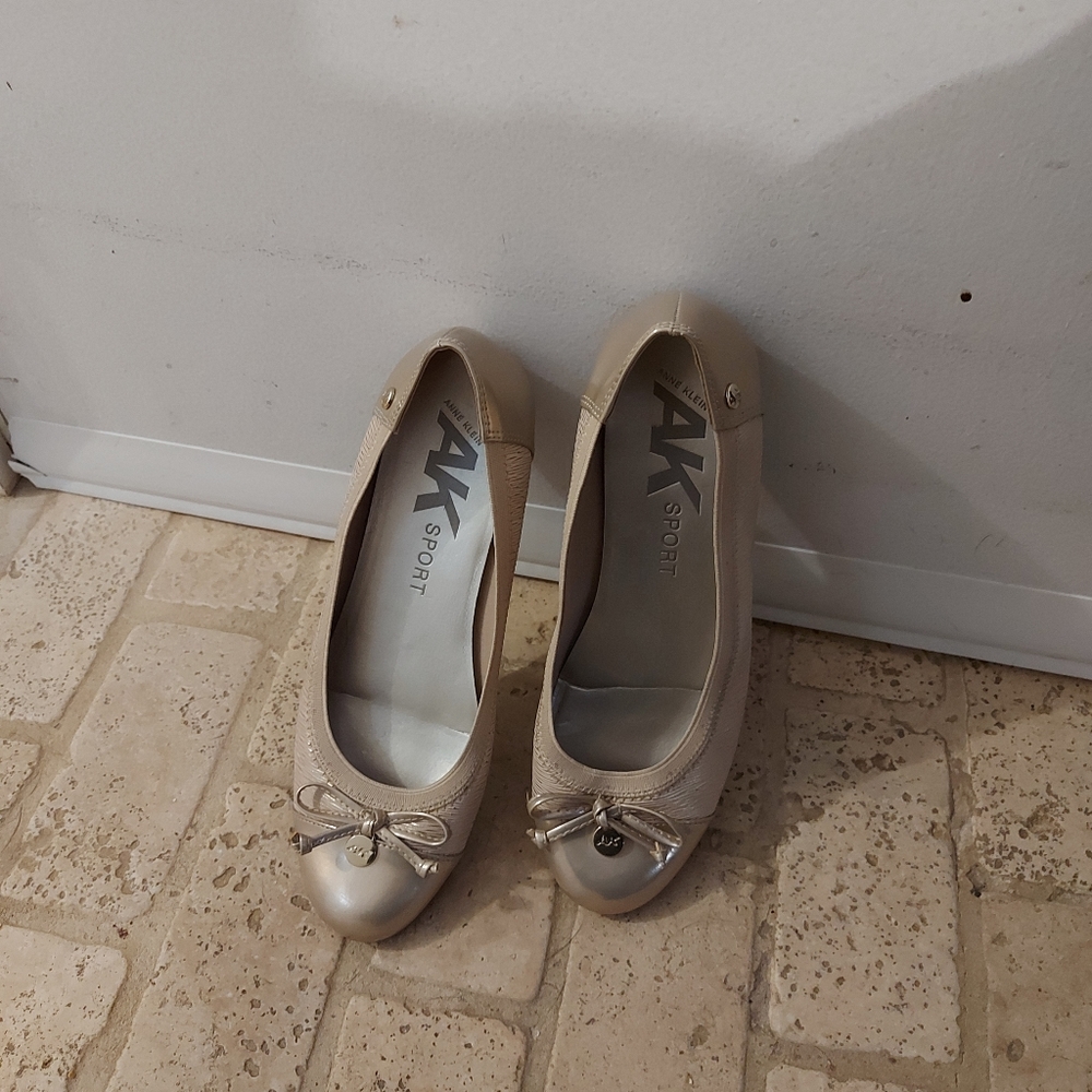 Shoe, flats - Picture 4 of 6